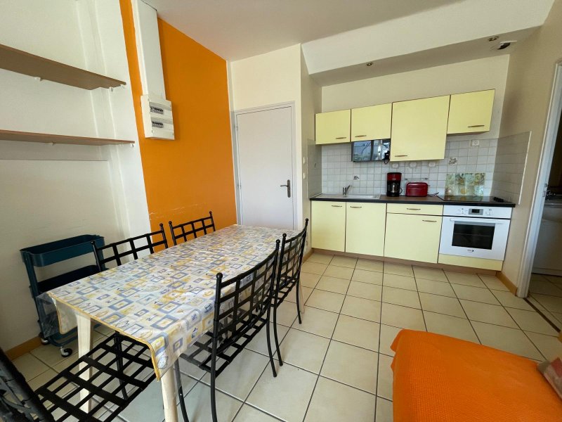 Appartement 6 pers sans vue mer, 100m de la plage 