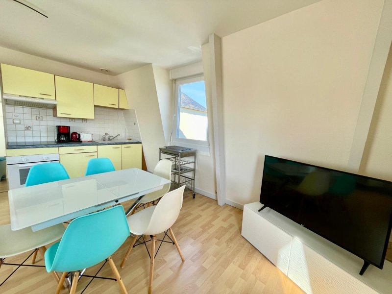 Appartement 6 pers vue mer, a 100 m de la plage