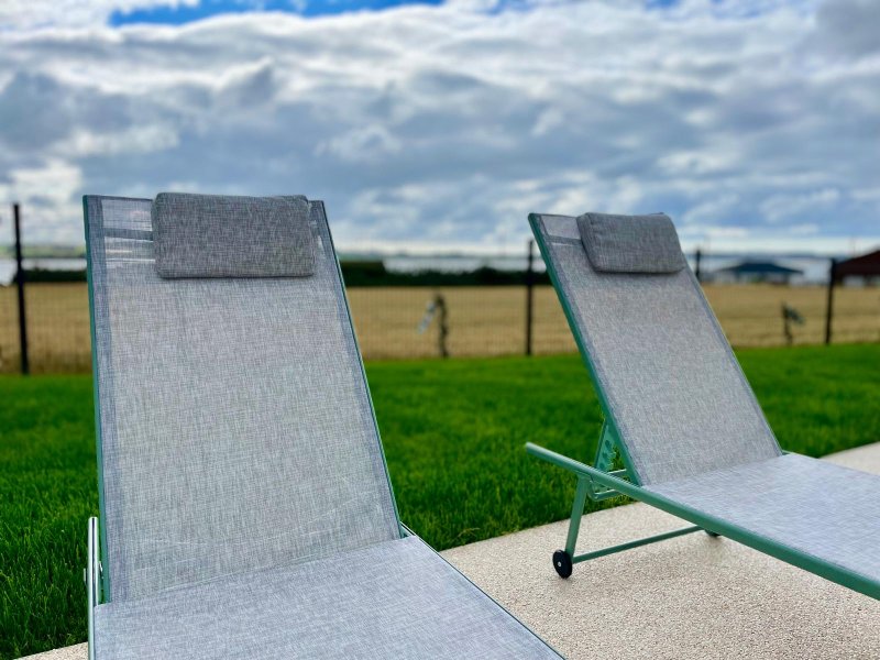 Maison  neuve avec piscine intérieure, vue mer