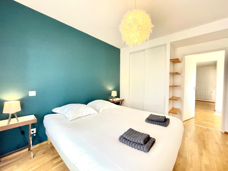 Superbe appartement avec balcon, au centre bourg